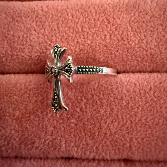 Silver Cross Ring - Picture 2 of 3